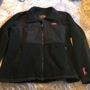 Women’s The North Face Denali Jacket EUC!!